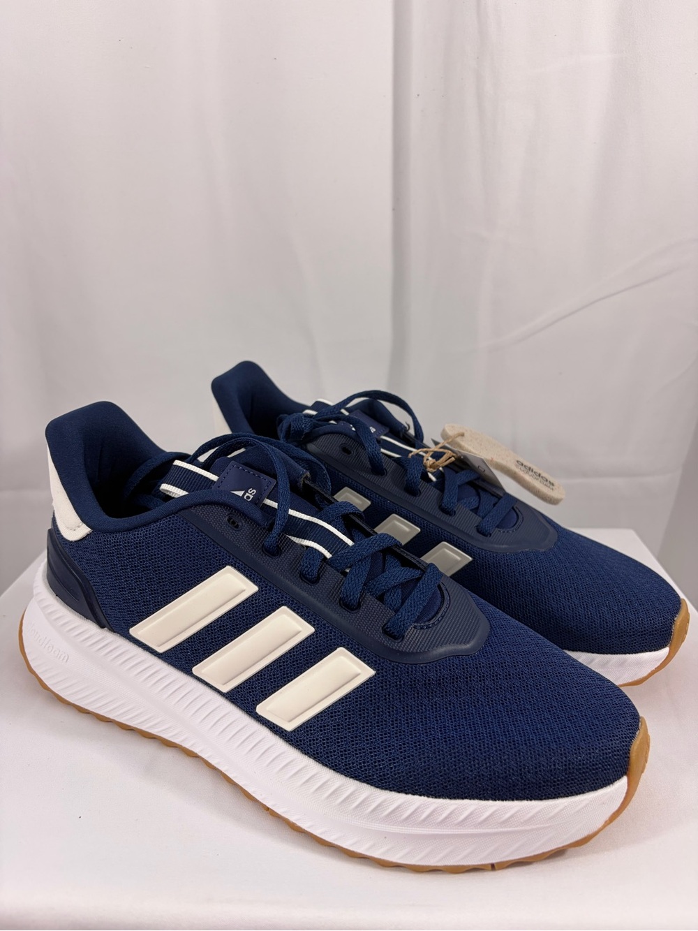 NWT adidas Men’s Size 7 Navy Running Sneakers with White Accents